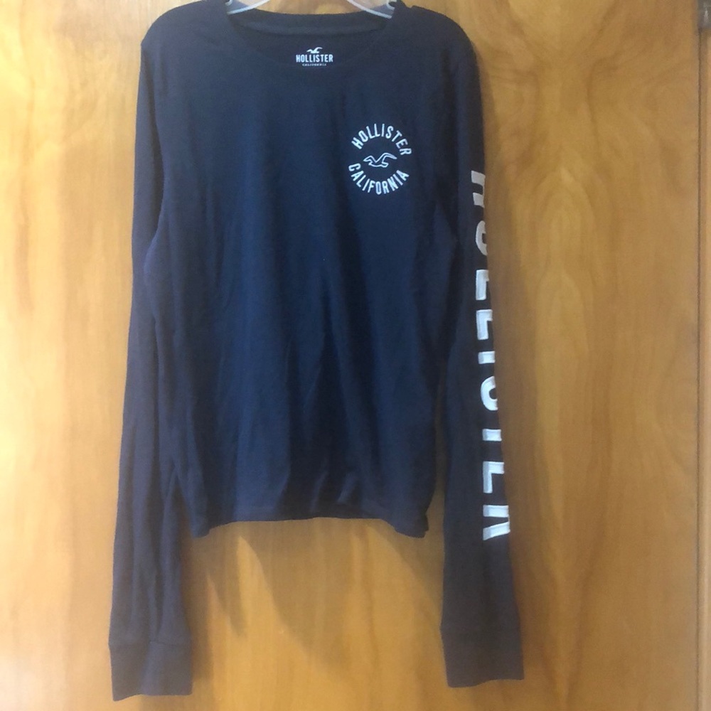 Hollister women’s slim size s navy long sleeve w logo on sleeve